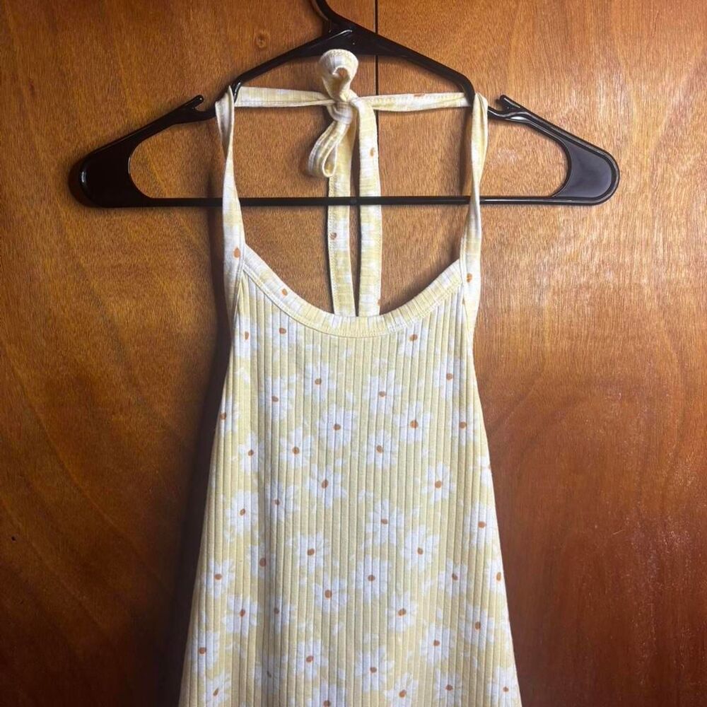 Mudd Halter Tie Pastel Butter Yellow Open Back Tank Top Summer Feminine Floral